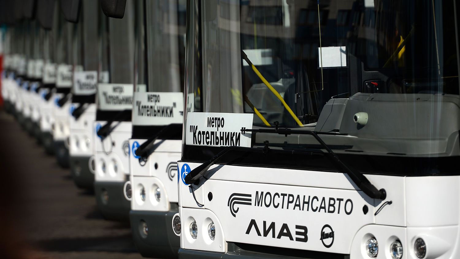 Городские автобусы компании Мострансавто Городские автобусы компании Мострансавто - РИА Новости, 1920, 24.03.2025