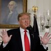 Президент США Дональд Трамп выступает с замечаниями по вопросам безопасности границ и шатдауна в Белом доме в Вашингтоне. 19 января 2019 Президент США Дональд Трамп выступает с замечаниями по вопросам безопасности границ и шатдауна в Белом доме в Вашингтоне. 19 января 2019