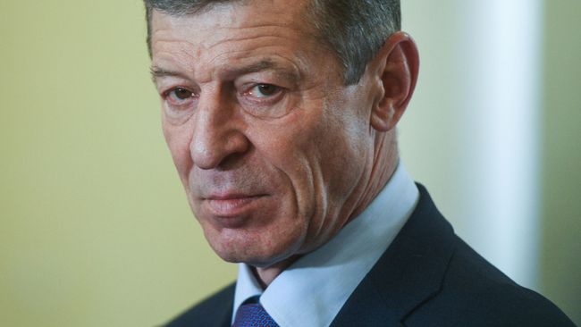 Заместитель председателя правительства РФ РФ Дмитрий Козак в храме-усыпальнице князей Юсуповых Колоннада в музее-усадьбе Архангельское. 21 января 2019