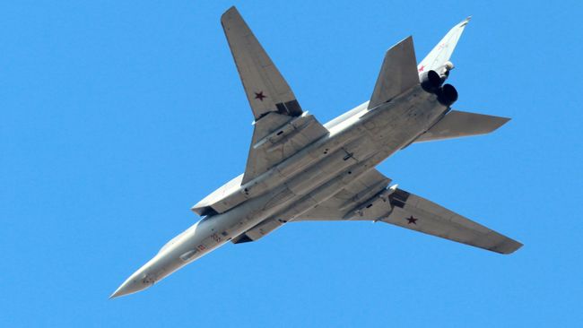 Дальний сверхзвуковой бомбардировщик-ракетоносец Ту-22М3 Дальний сверхзвуковой бомбардировщик-ракетоносец Ту-22М3