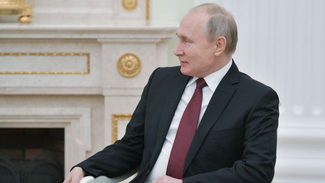 Президент РФ Владимир Путин во время встречи с премьер-министром Японии Синдзо Абэ Президент РФ Владимир Путин во время встречи с премьер-министром Японии Синдзо Абэ