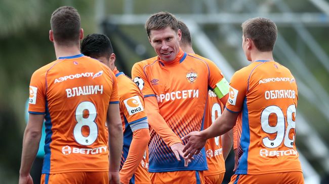 Футболисты ЦСКА радуются победе