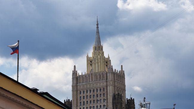 Здание министерства иностранных дел РФ Здание министерства иностранных дел РФ