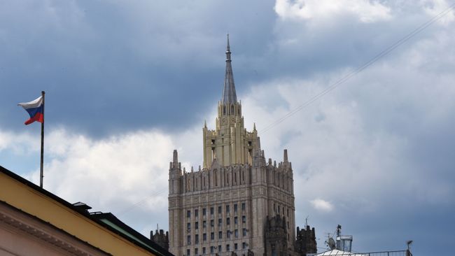 Здание министерства иностранных дел РФ Здание министерства иностранных дел РФ
