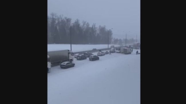 видео с места массового ДТП в Подмосковье видео с места массового ДТП в Подмосковье