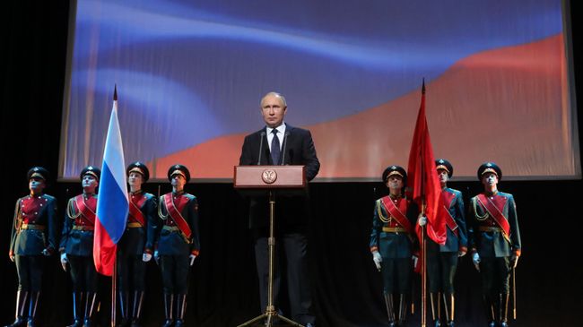Владимир Путин выступает на торжественном спектакле-концерте Слушай, страна, говорит Ленинград. 27 января 2019 Владимир Путин выступает на торжественном спектакле-концерте Слушай, страна, говорит Ленинград. 27 января 2019