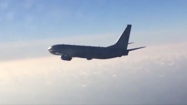 Российский истребитель Су-27 перехватил самолет-разведчик P-8A Poseidon ВВС США над акваторией Балтийского моря Российский истребитель Су-27 перехватил самолет-разведчик P-8A Poseidon ВВС США над акваторией Балтийского моря