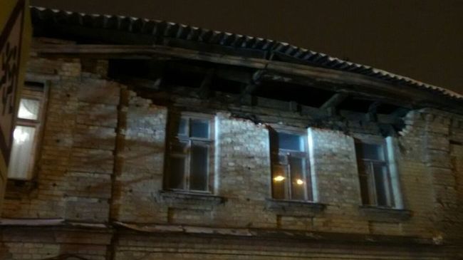 Обрушение кирпичной кладки лицевой части дома в Тамбове. 29 января 2019