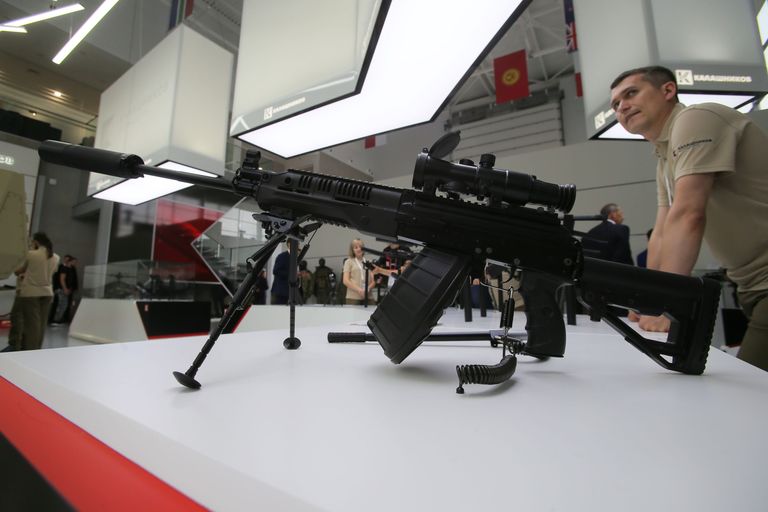 Ручной пулемет Калашникова РПК-16 на выставке в рамках международного военно-технического форума Армия-2017 