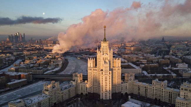 Высотка на Котельнической набережной в Москве Высотка на Котельнической набережной в Москве