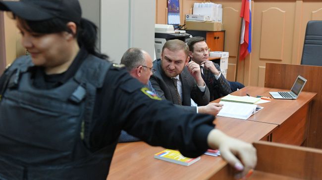 Сенатор Рауф Арашуков в Басманном суде Москвы Сенатор Рауф Арашуков в Басманном суде Москвы