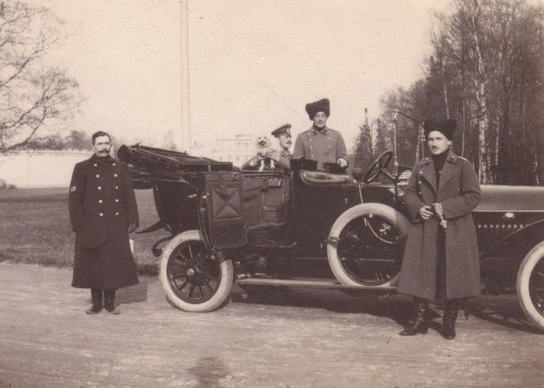 Фотография из тайника охранника Николая II