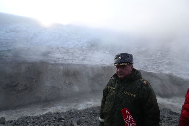 Заместитель Министра обороны РФ Дмитрий Булгаков на реке Бурея Заместитель Министра обороны РФ Дмитрий Булгаков на реке Бурея