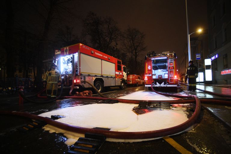 Пожар в жилом доме в центре Москвы Пожар в жилом доме в центре Москвы