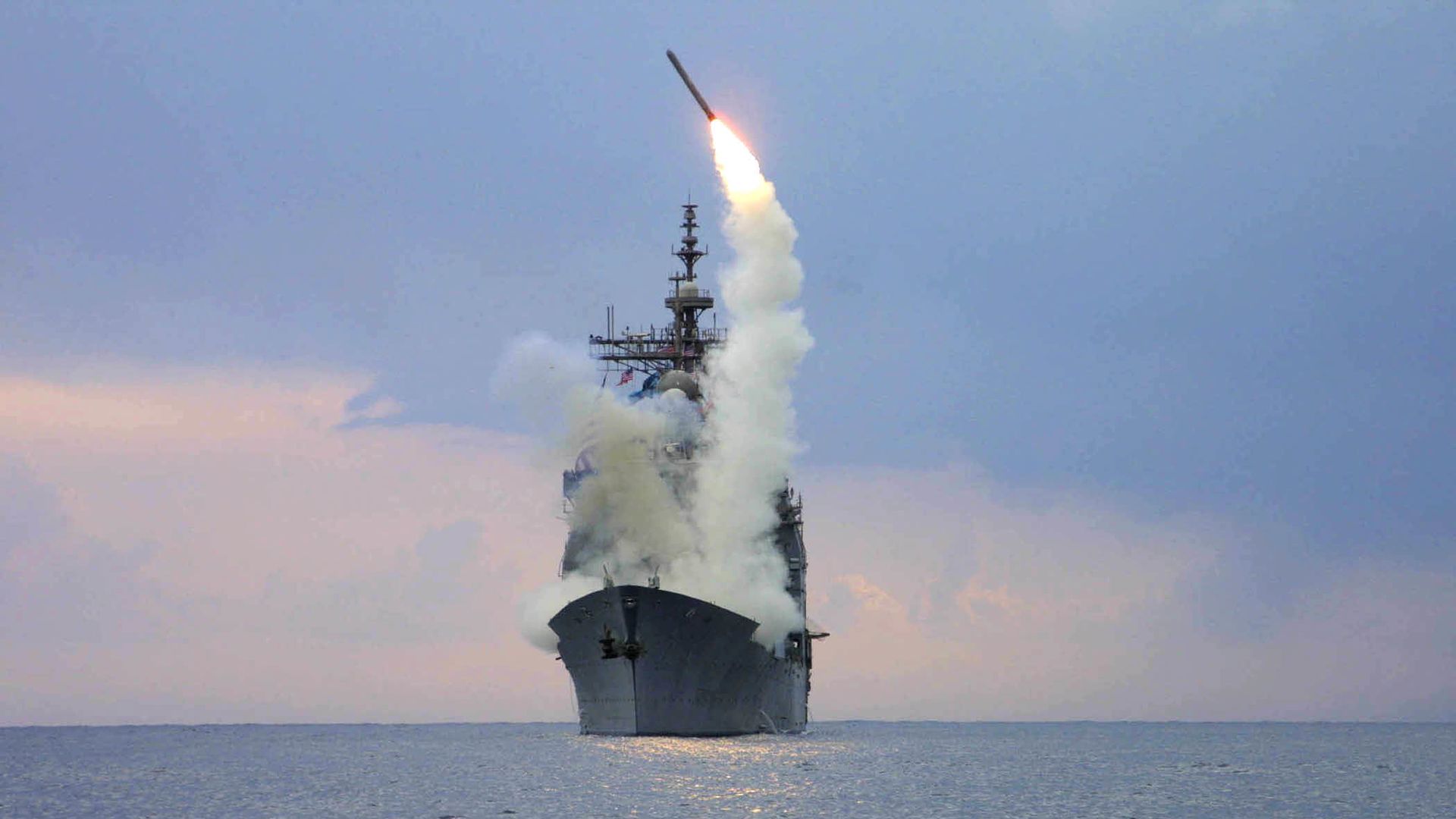 Запуск крылатой ракеты Томагавк с американского военного корабля USS Cape St. George - РИА Новости, 1920, 14.11.2022