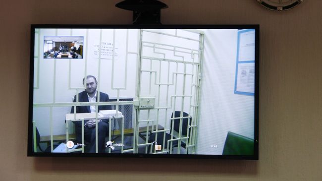 Онлайн-трансляция в Московском городском суде, где идет заседание по рассмотрению жалобы на арест сенатор Рауфа Арашукова. 7 февраля 2019