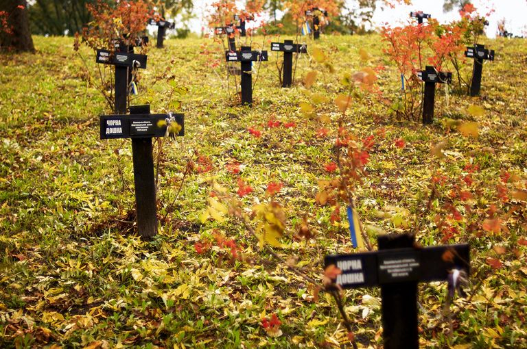 Мемориал жертвам Голодомора в Киеве Мемориал жертвам Голодомора в Киеве