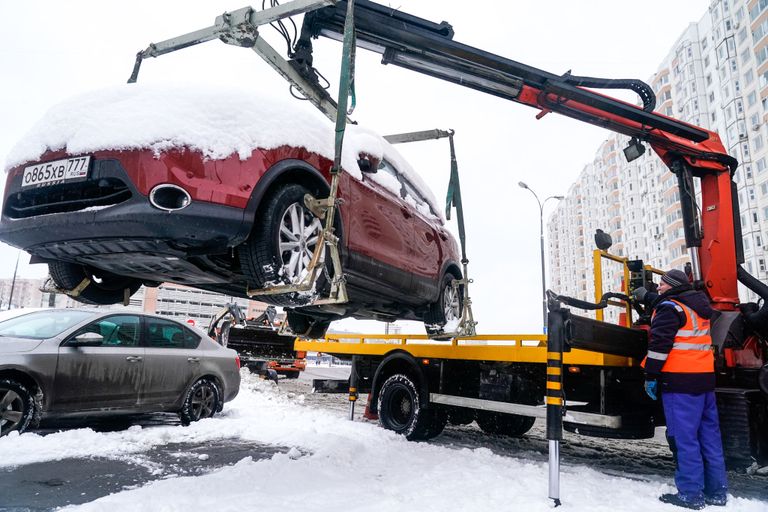 Уборка снега в районе Люблино Уборка снега в районе Люблино