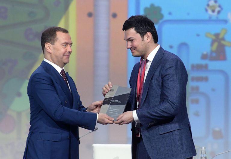 Председатель правительства РФ Дмитрий Медведев принимает участие в церемонии награждения лауреатов конкурса Премия развития