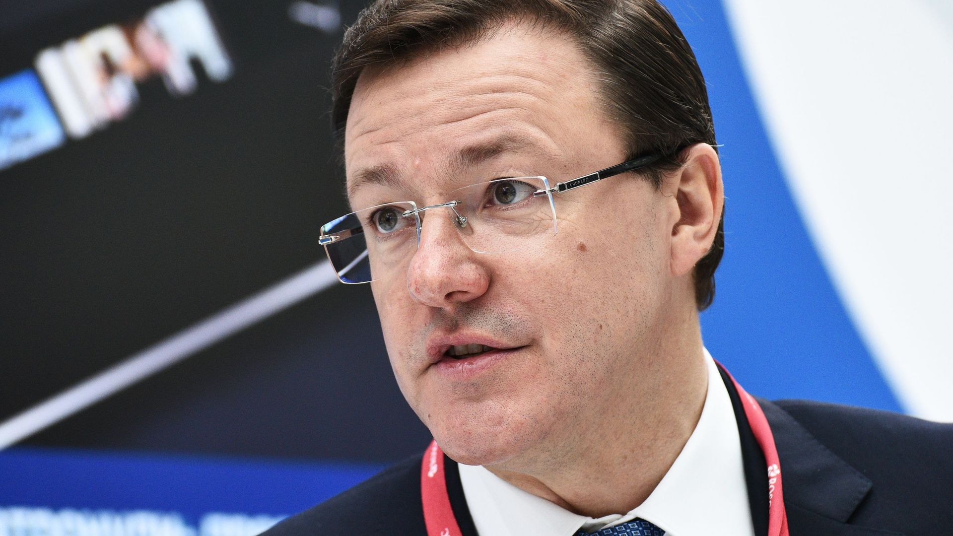 Губернатор Самарской области Дмитрий Азаров на стенде МИА Россия сегодня на Российском инвестиционном форуме в Сочи - РИА Новости, 1920, 27.04.2021