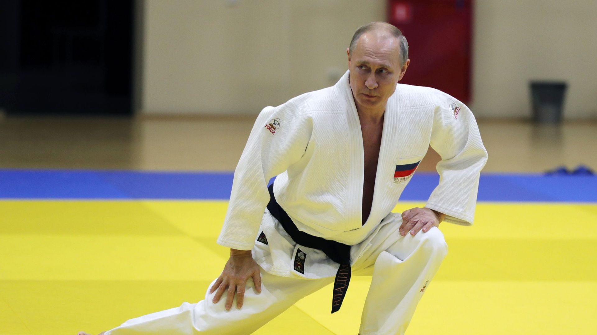 Президент РФ Владимир Путин во время тренировки на татами Президент РФ Владимир Путин во время тренировки на татами - РИА Новости, 1920, 01.08.2024