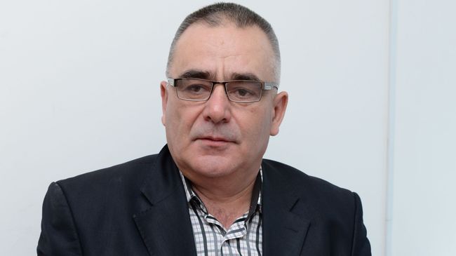 Чеченский писатель Руслан Закриев, утверждающий что режиссер Аватара Джеймс Кэмерон использовал в основе киносценария Аватара его роман Секретное оружие Чеченский писатель Руслан Закриев, утверждающий что режиссер Аватара Джеймс Кэмерон использовал в основе киносценария Аватара его роман Секретное оружие