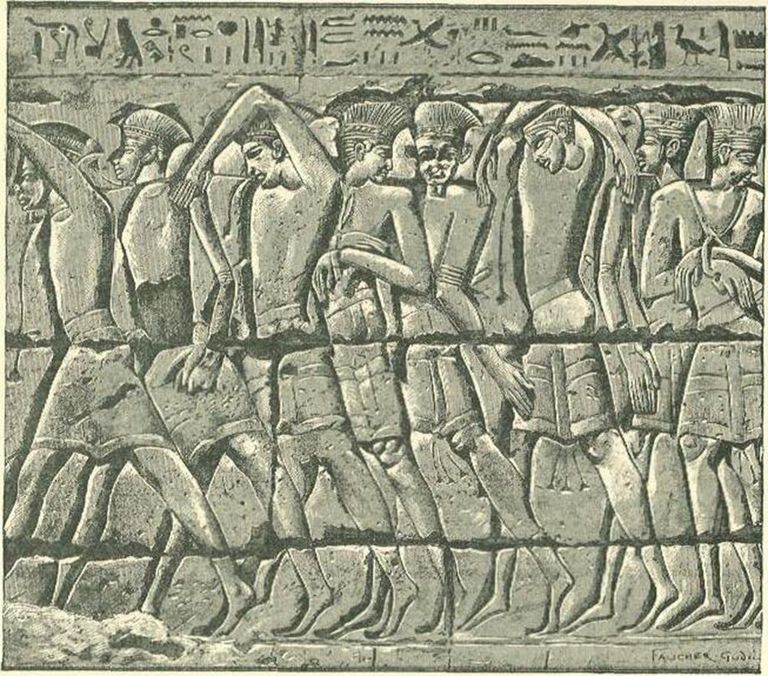 Филистимские воины, взятые в плен фараоном Рамзесом III Филистимские воины, взятые в плен фараоном Рамзесом III