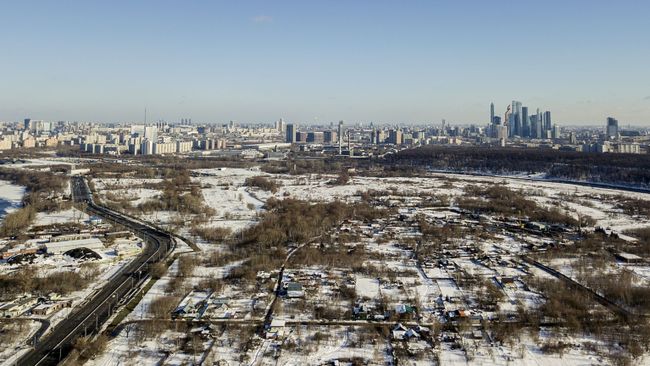 Деревня Терехово на западе Москвы, на территории района Хорошево-Мневники, в Мневниковской пойме реки Москвы Деревня Терехово на западе Москвы, на территории района Хорошево-Мневники, в Мневниковской пойме реки Москвы