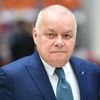 Генеральный директор МИА Россия сегодня Дмитрий Киселев в Гостином дворе перед началом оглашения ежегодного послания президента Российской Федерации Федеральному Собранию Генеральный директор МИА Россия сегодня Дмитрий Киселев в Гостином дворе перед началом оглашения ежегодного послания президента Российской Федерации Федеральному Собранию