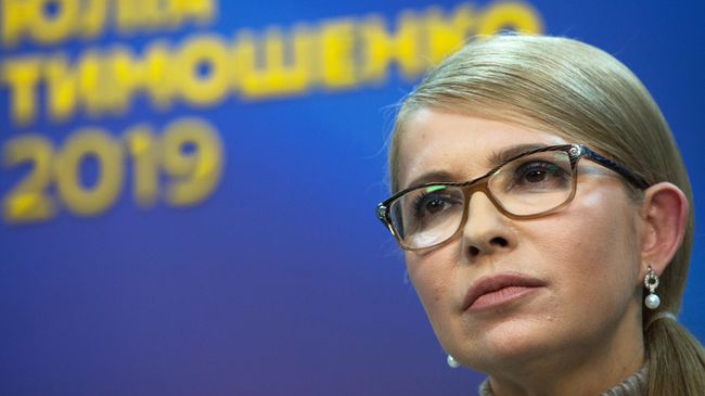Кандидат в президенты Украины, лидер всеукраинского объединения Батькивщина Юлия Тимошенко на пресс-конференции в Киеве Кандидат в президенты Украины, лидер всеукраинского объединения Батькивщина Юлия Тимошенко на пресс-конференции в Киеве