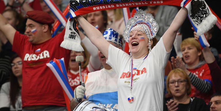 Болельщица сборной России Болельщица сборной России