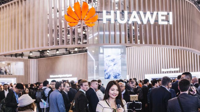 Логотип Huawei на выставке Mobile World Congress 2019 Логотип Huawei на выставке Mobile World Congress 2019