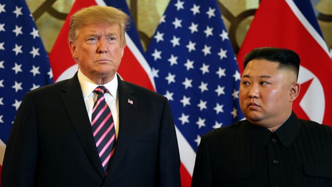 Президент США Дональд Трамп и лидер КНДР Ким Чен Ын Президент США Дональд Трамп и лидер КНДР Ким Чен Ын