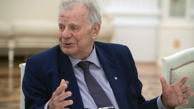 Вице-президент Российской академии наук Жорес Алферов