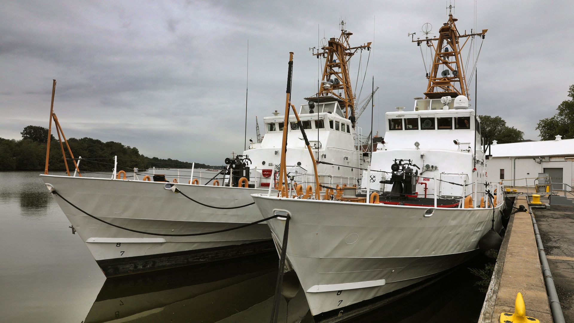 Два патрульных катера береговой охраны класса Island, переданные Военно-морским силам Украины на территории базы береговой охраны США Балтимор Два патрульных катера береговой охраны класса Island, переданные Военно-морским силам Украины на территории базы береговой охраны США Балтимор - РИА Новости, 1920, 03.03.2019