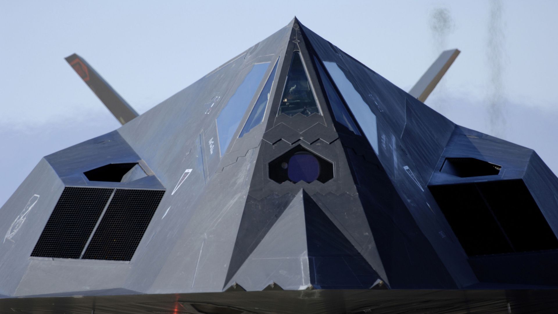 Американский бомбардировщик-невидимка F-117 Американский бомбардировщик-невидимка F-117 - РИА Новости, 1920, 27.03.2024