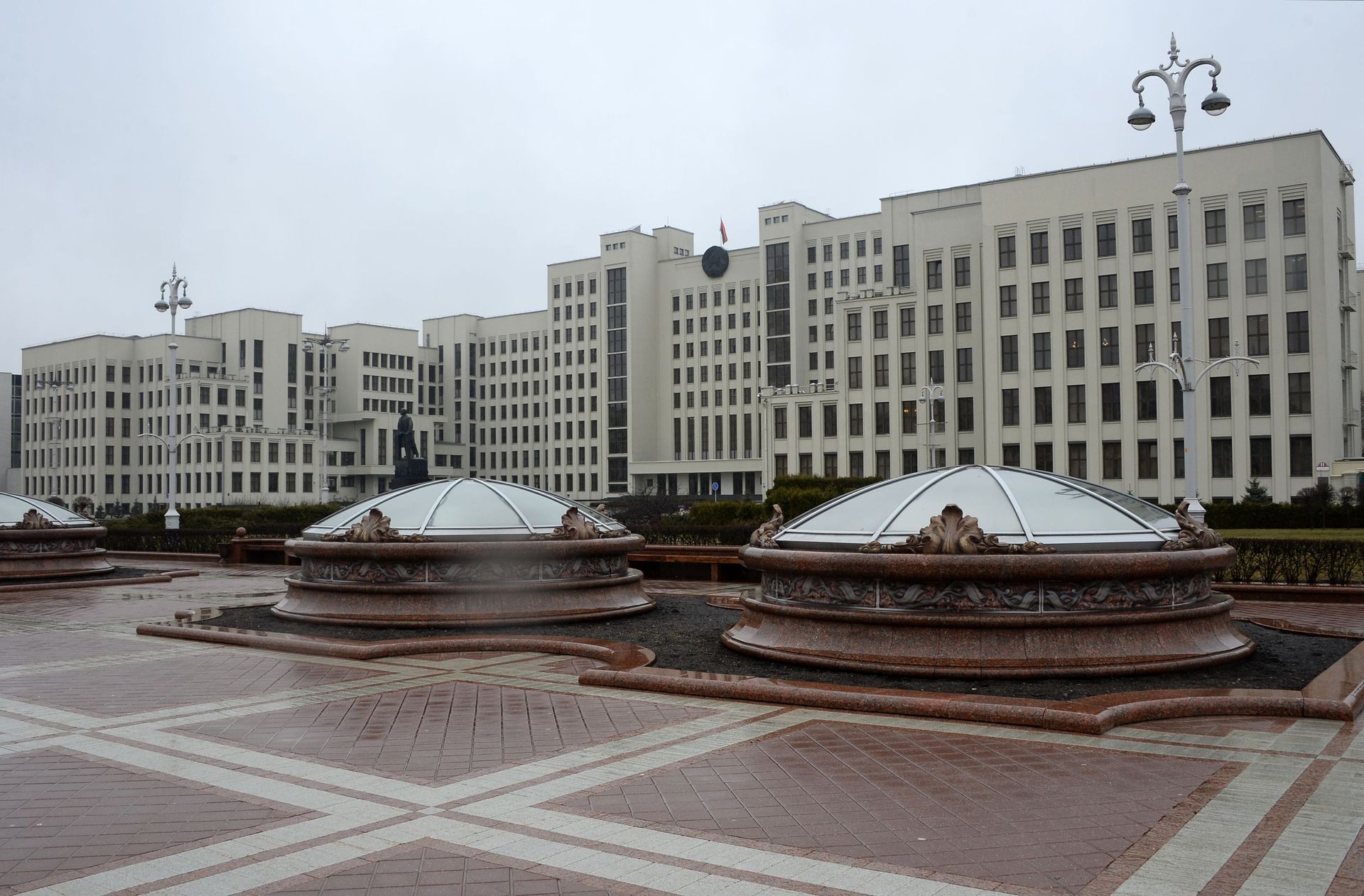 Дом правительства на площади Независимости в Минске Дом правительства на площади Независимости в Минске - РИА Новости, 1920, 17.11.2020
