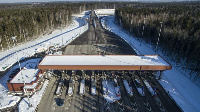 Пункт оплаты на платной дороге М-11 Москва - Санкт-Петербург Пункт оплаты на платной дороге М-11 Москва - Санкт-Петербург