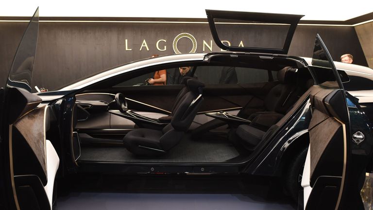 Кроссовер Lagonda All-Terrain на Международном Женевском автосалоне 2019 Кроссовер Lagonda All-Terrain на Международном Женевском автосалоне 2019