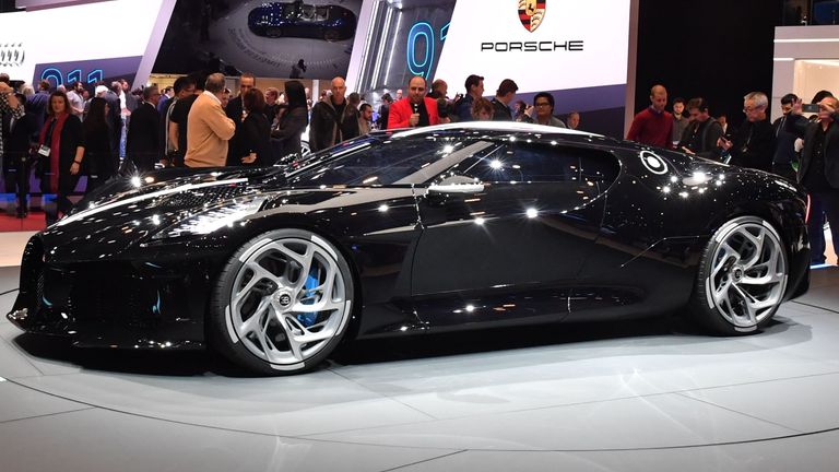 Гиперкар Bugatti La Voiture Noire на Международном Женевском автосалоне 2019 Гиперкар Bugatti La Voiture Noire на Международном Женевском автосалоне 2019