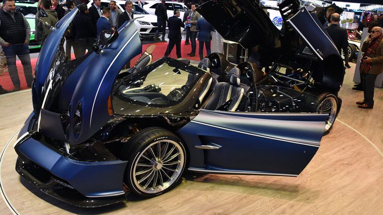 Родстер Pagani Huayra на Международном Женевском автосалоне 2019 Родстер Pagani Huayra на Международном Женевском автосалоне 2019