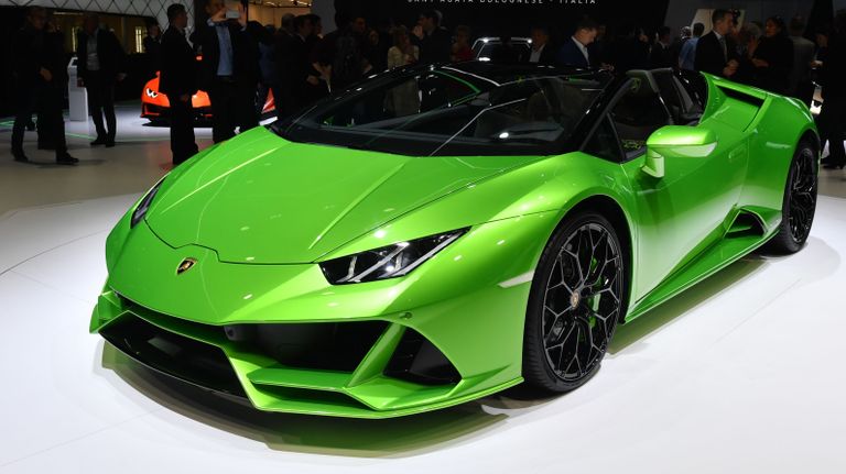 Суперкар Lamborghini Huracan Evo Spyder на Международном Женевском автосалоне 2019 Суперкар Lamborghini Huracan Evo Spyder на Международном Женевском автосалоне 2019