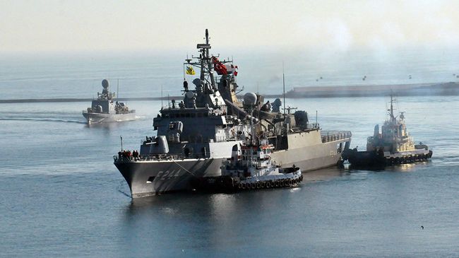 Турецкий фрегат TCG Barbaros в Одессе Турецкий фрегат TCG Barbaros в Одессе
