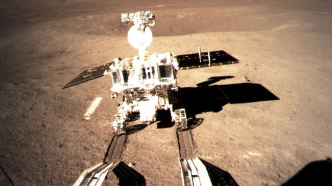 Китайский луноход Юйту-2 на обратной стороне Луны Китайский луноход Юйту-2 на обратной стороне Луны