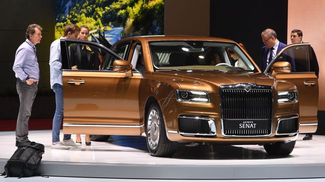 Автомобиль Aurus Senat S600 на Международном Женевском автосалоне 2019 Автомобиль Aurus Senat S600 на Международном Женевском автосалоне 2019