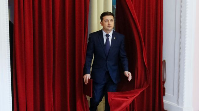 Кандидат в президенты Украины Владимир Зеленский во время съемок шоу Слуга народа в Киеве Кандидат в президенты Украины Владимир Зеленский во время съемок шоу Слуга народа в Киеве