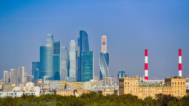 Вид на здания делового центра Москва-сити в Москве