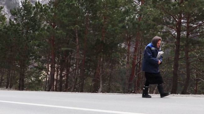 Устаю, но не совсем. Женщина-почтальон в 83 года проходит пешком 48 км Устаю, но не совсем. Женщина-почтальон в 83 года проходит пешком 48 км