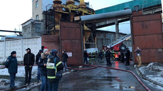 Тушение пожара на складе на севере Москвы. 10 марта 2019 Тушение пожара на складе на севере Москвы. 10 марта 2019