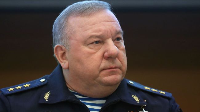 Председатель комитета Государственной Думы РФ по обороне Владимир Шаманов во время встречи с военными атташе. 11 марта 2019 Председатель комитета Государственной Думы РФ по обороне Владимир Шаманов во время встречи с военными атташе. 11 марта 2019